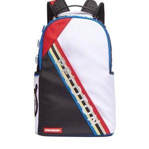 Peloton Backpack Sprayground Bag
NWT- LIMITED EDITION